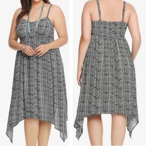 Torrid 2X Herringbone Print Midi Dress Sleeveless Hanky Hem Chevron Gray